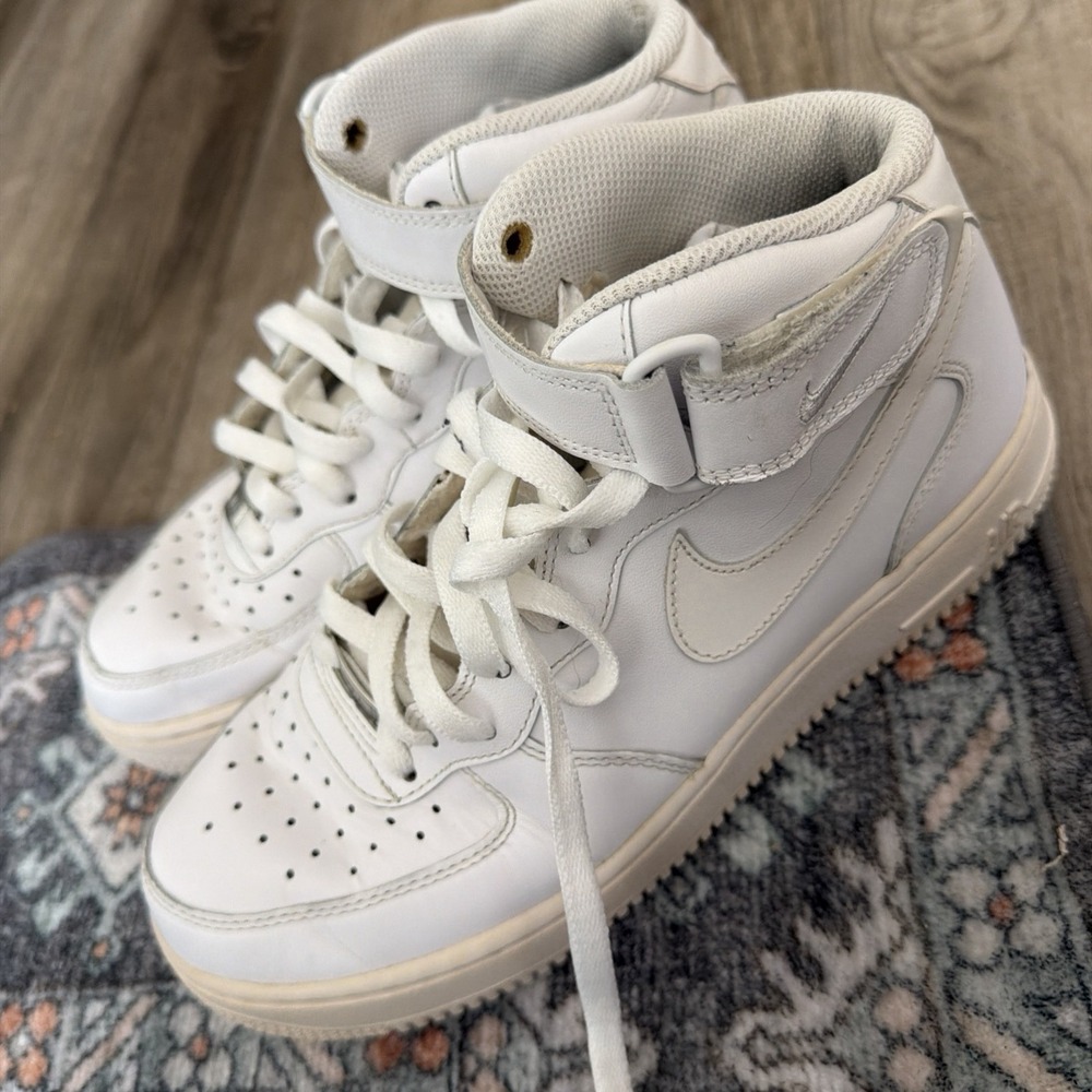 Nike Men's Air Force 1 '07 Mid White - Men's Size 7.5